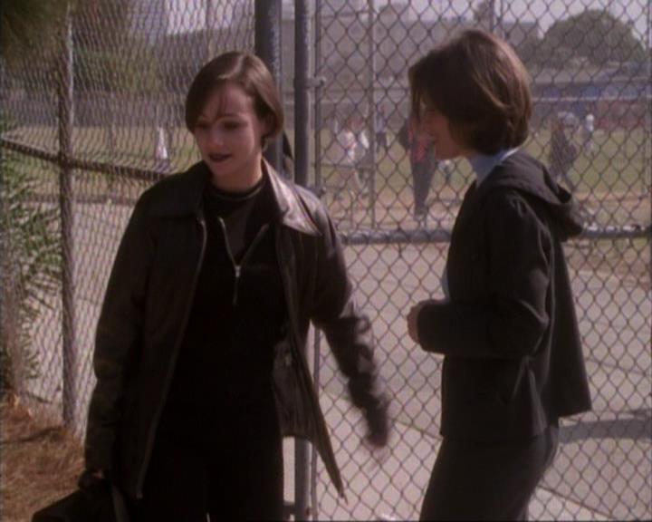 Charmed-Online-dot-net_107TheFourthSister1150.jpg