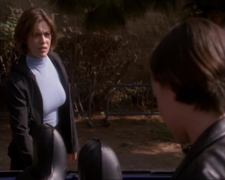 Charmed-Online-dot-net_107TheFourthSister1157.jpg
