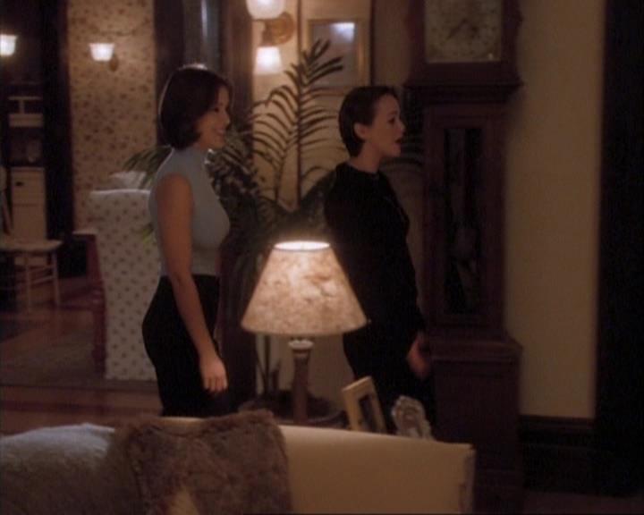 Charmed-Online-dot-net_107TheFourthSister1253.jpg
