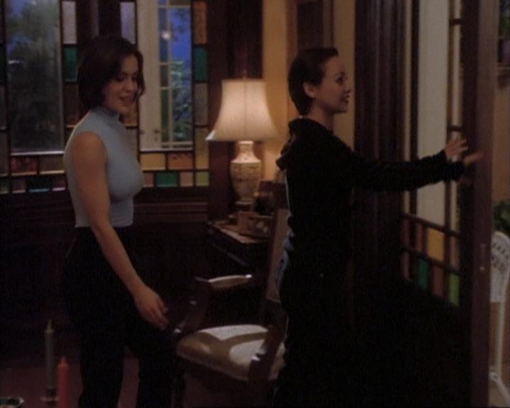 Charmed-Online-dot-net_107TheFourthSister1256.jpg Charmed-Online-dot-net_107TheFourthSister1256.jpg