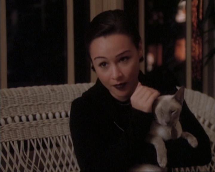 Charmed-Online-dot-net_107TheFourthSister1283.jpg