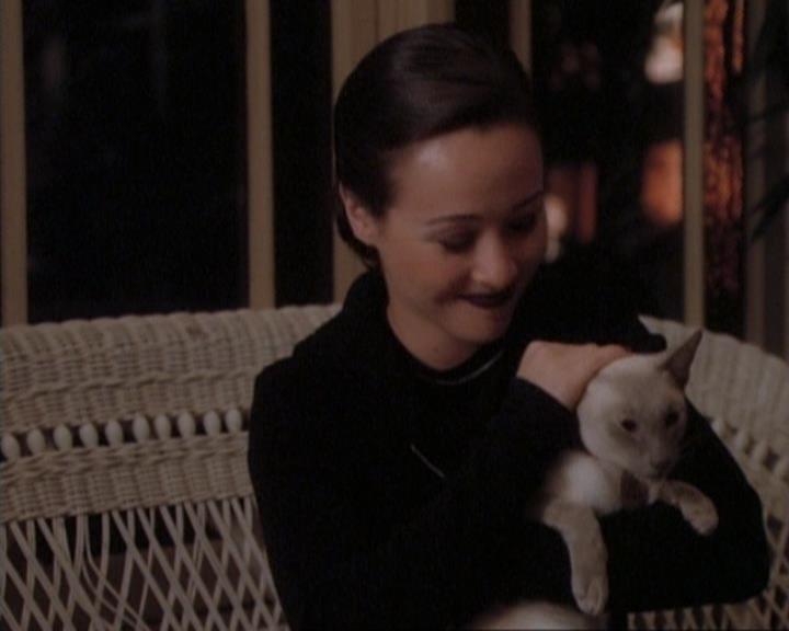 Charmed-Online-dot-net_107TheFourthSister1284.jpg