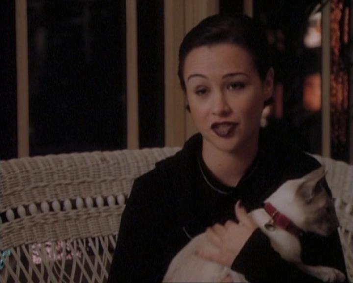 Charmed-Online-dot-net_107TheFourthSister1295.jpg