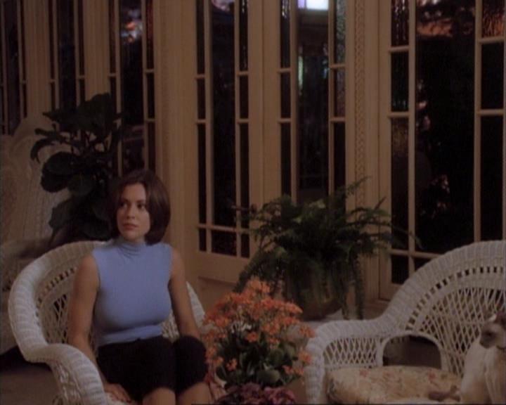 Charmed-Online-dot-net_107TheFourthSister1320.jpg