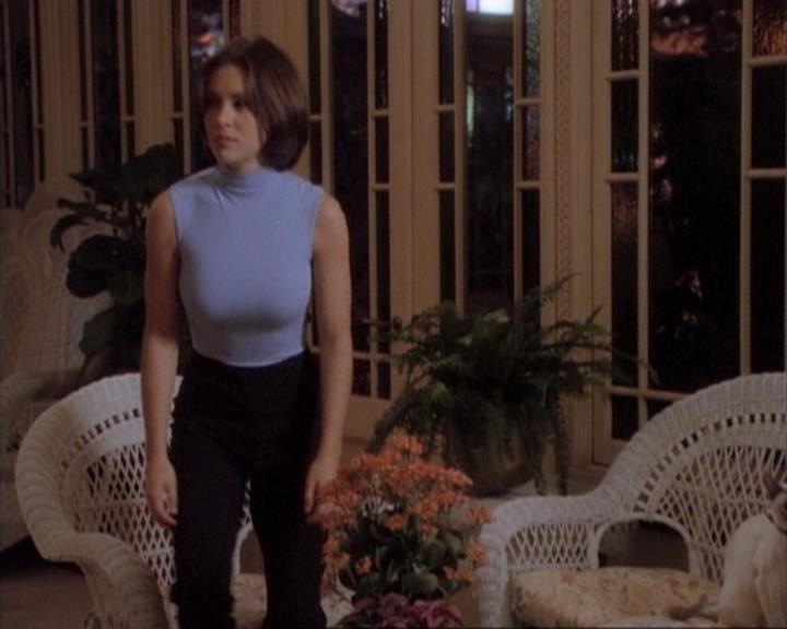 Charmed-Online-dot-net_107TheFourthSister1321.jpg