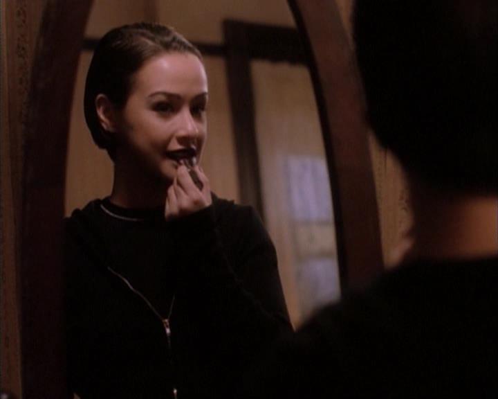Charmed-Online-dot-net_107TheFourthSister1322.jpg