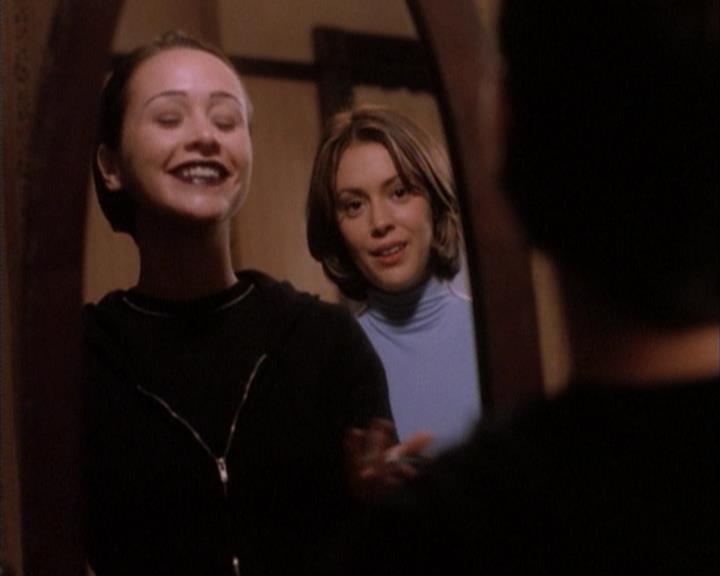 Charmed-Online-dot-net_107TheFourthSister1335.jpg