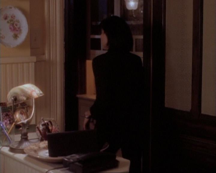 Charmed-Online-dot-net_107TheFourthSister1359.jpg