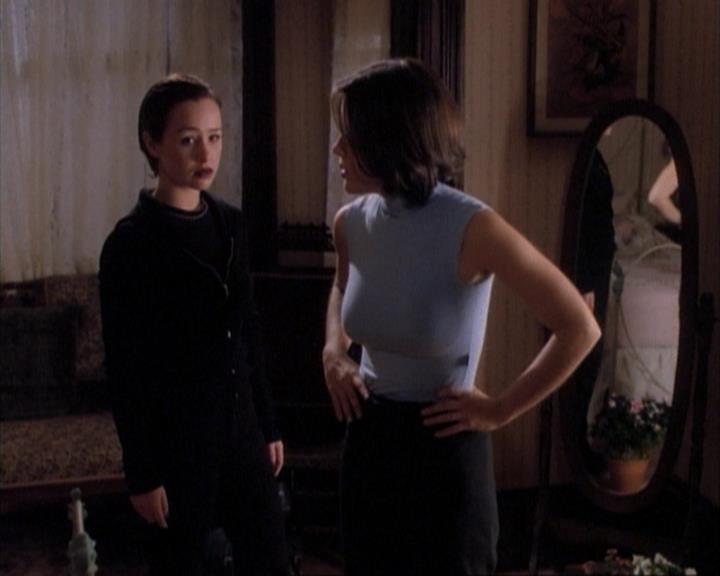Charmed-Online-dot-net_107TheFourthSister1410.jpg