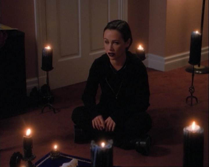 Charmed-Online-dot-net_107TheFourthSister1472.jpg