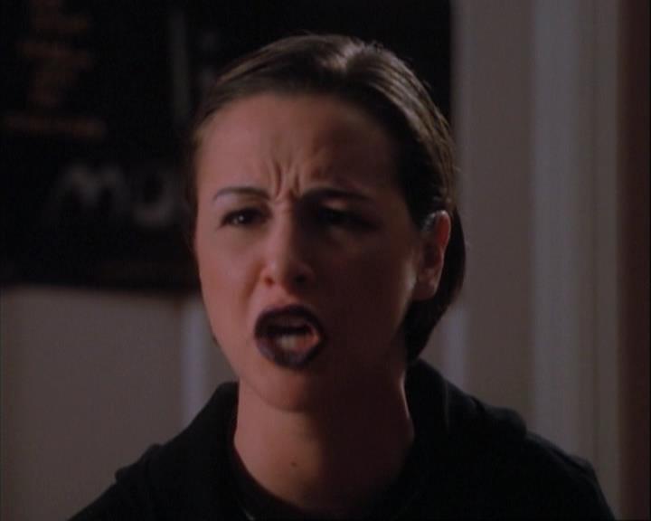 Charmed-Online-dot-net_107TheFourthSister1489.jpg