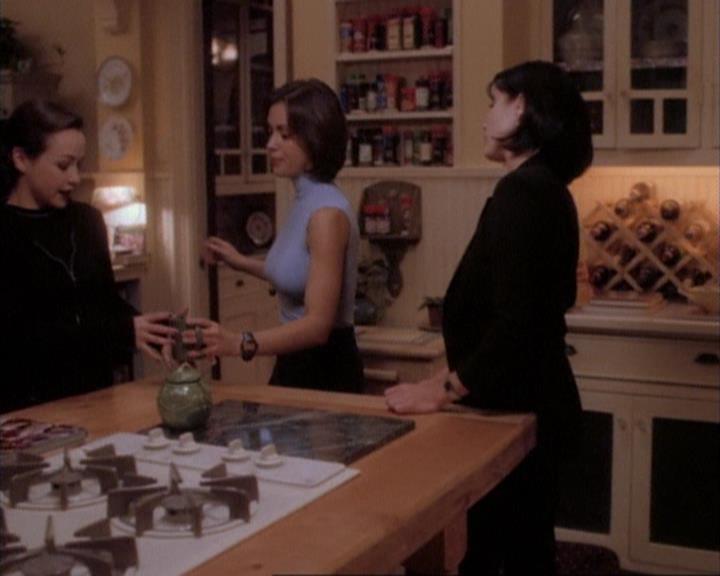 Charmed-Online-dot-net_107TheFourthSister1575.jpg