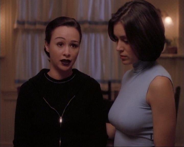 Charmed-Online-dot-net_107TheFourthSister1586.jpg