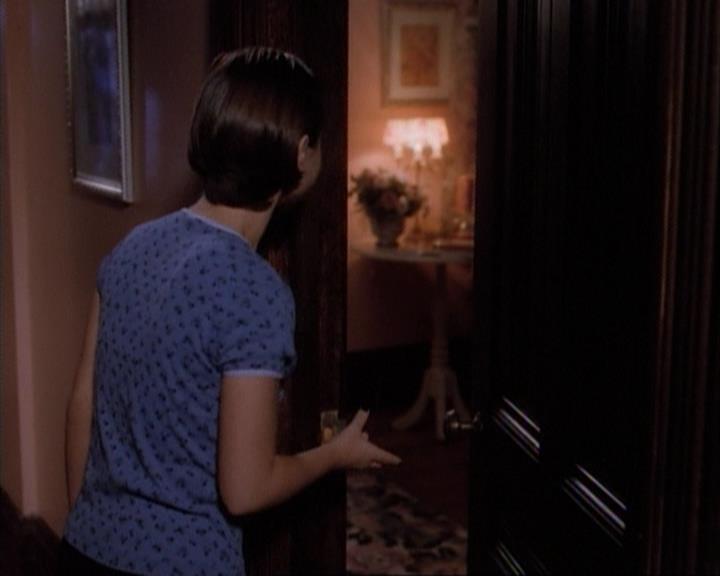 Charmed-Online-dot-net_107TheFourthSister1658.jpg