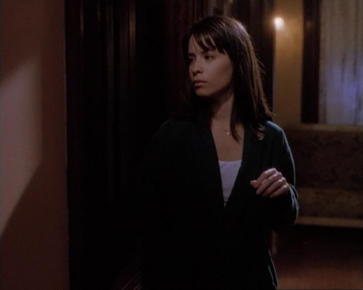 Charmed-Online-dot-net_107TheFourthSister1673.jpg