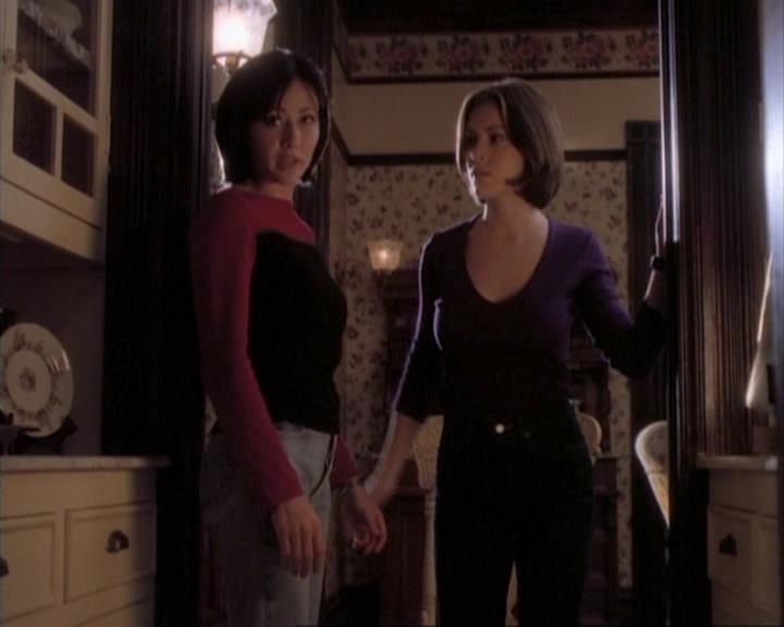 Charmed-Online-dot-net_107TheFourthSister1697.jpg