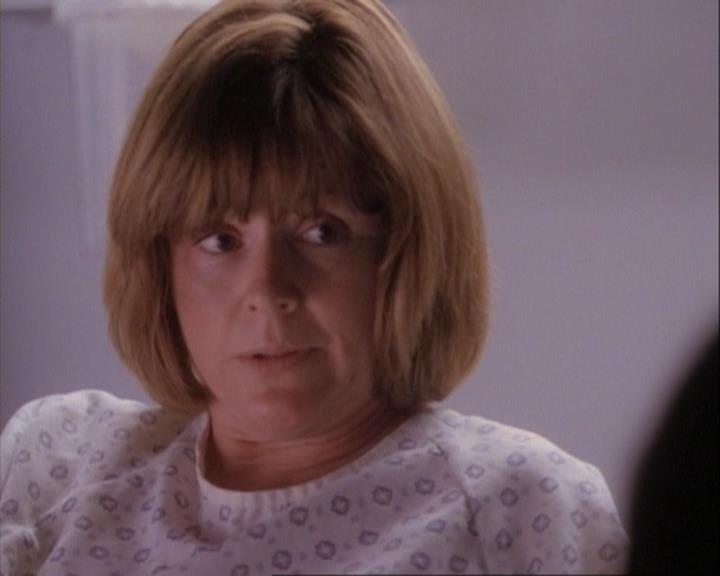 Charmed-Online-dot-net_107TheFourthSister1733.jpg