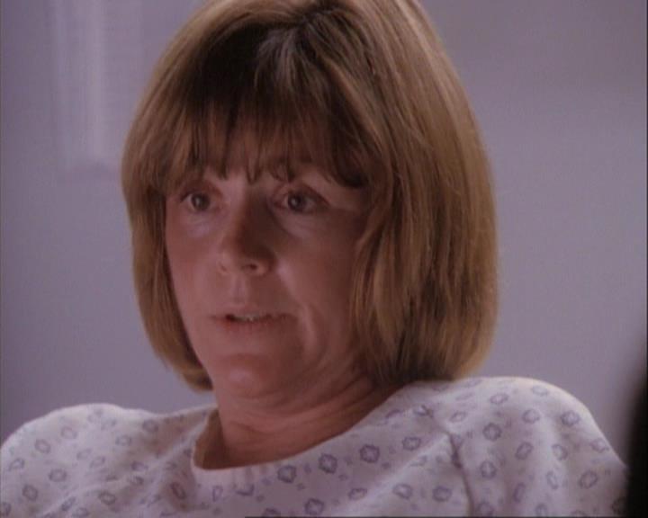 Charmed-Online-dot-net_107TheFourthSister1739.jpg