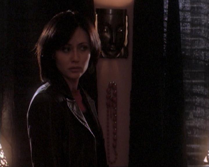 Charmed-Online-dot-net_107TheFourthSister1805.jpg