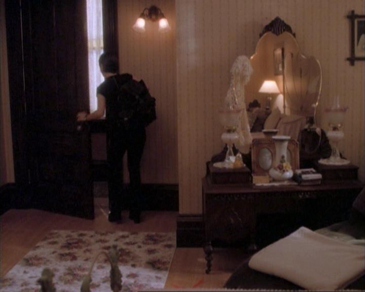 Charmed-Online-dot-net_107TheFourthSister1893.jpg