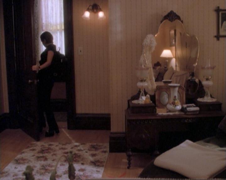 Charmed-Online-dot-net_107TheFourthSister1894.jpg