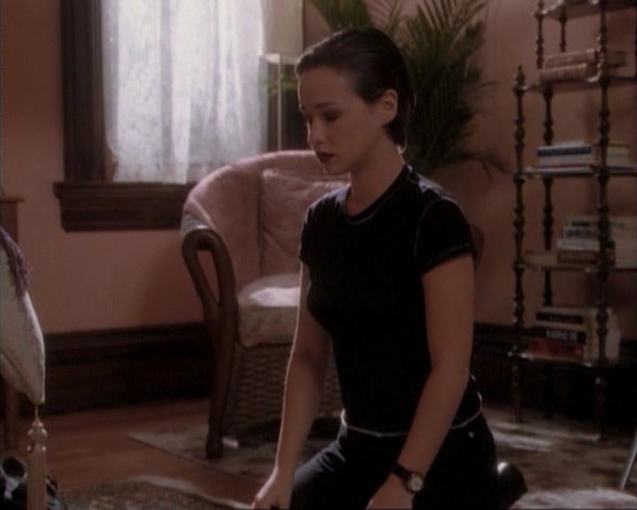 Charmed-Online-dot-net_107TheFourthSister1950.jpg