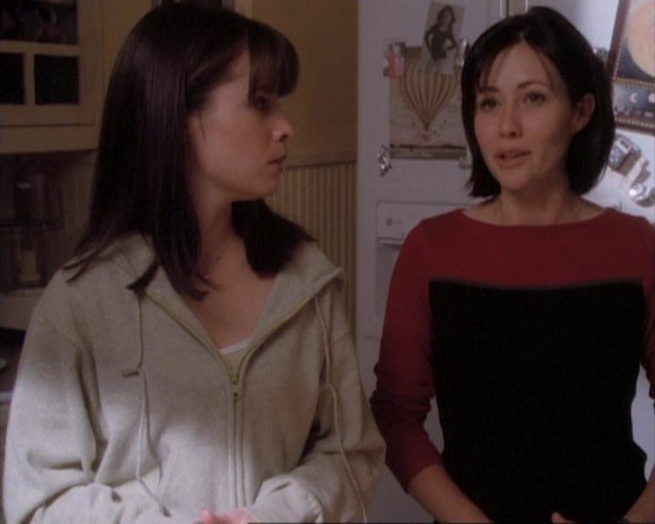 Charmed-Online-dot-net_107TheFourthSister2035.jpg