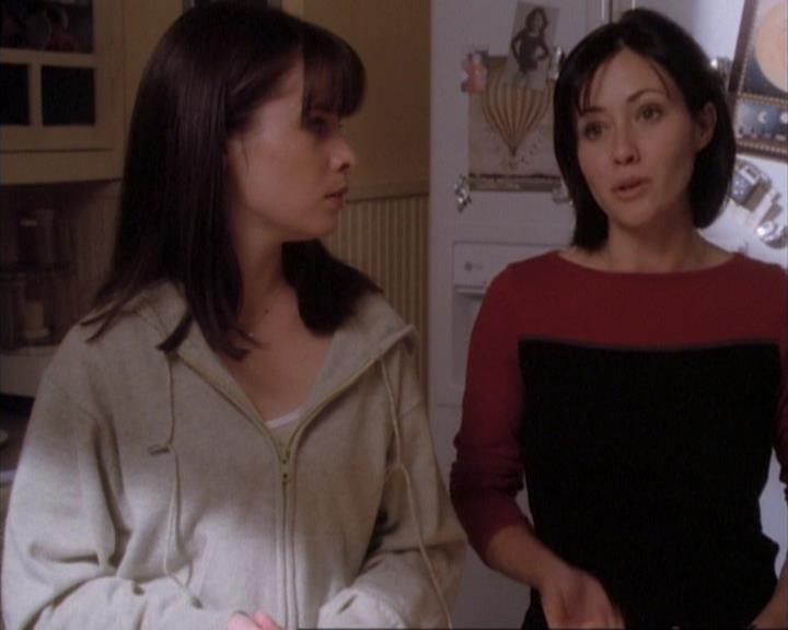 Charmed-Online-dot-net_107TheFourthSister2036.jpg