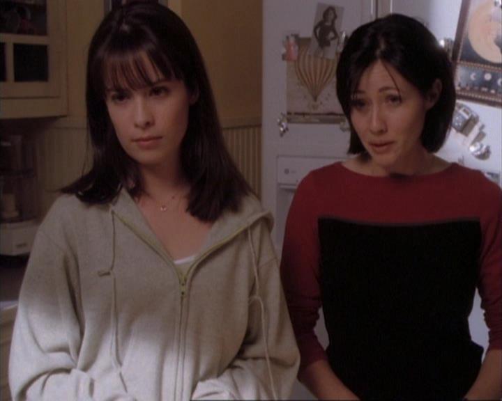 Charmed-Online-dot-net_107TheFourthSister2050.jpg