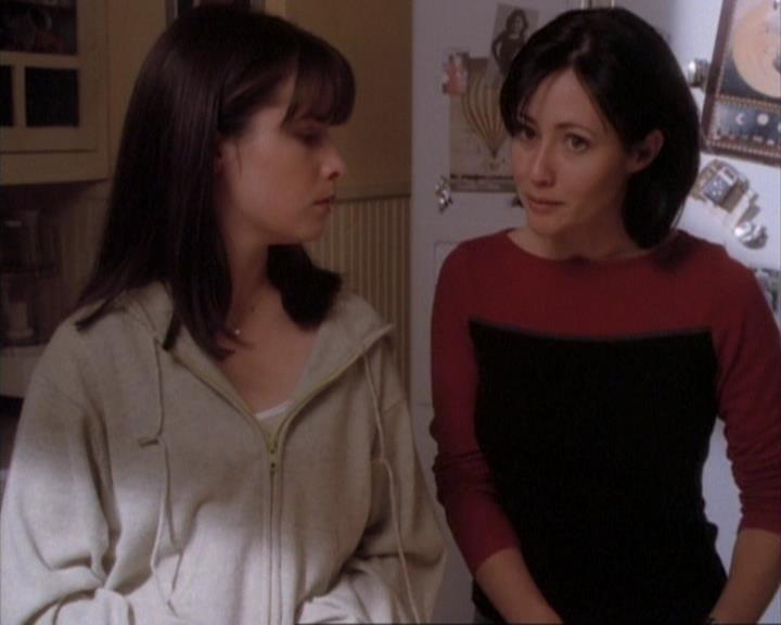 Charmed-Online-dot-net_107TheFourthSister2067.jpg