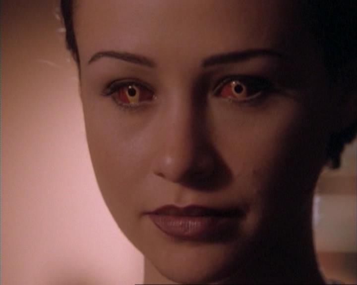 Charmed-Online-dot-net_107TheFourthSister2119.jpg