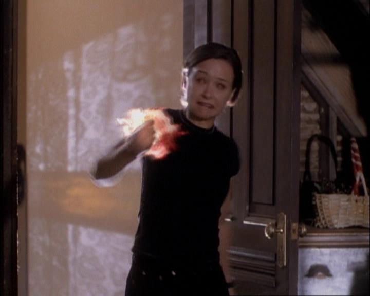 Charmed-Online-dot-net_107TheFourthSister2150.jpg