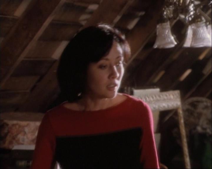 Charmed-Online-dot-net_107TheFourthSister2153.jpg