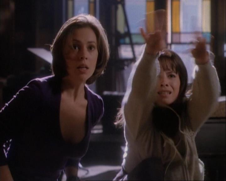 Charmed-Online-dot-net_107TheFourthSister2171.jpg