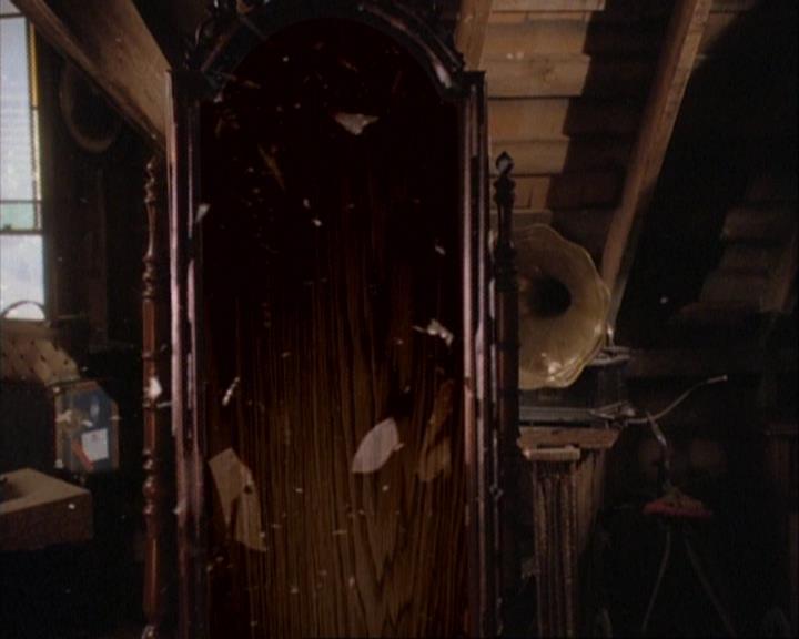 Charmed-Online-dot-net_107TheFourthSister2196.jpg