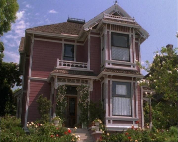 Charmed-Online-dot-net_107TheFourthSister2207.jpg