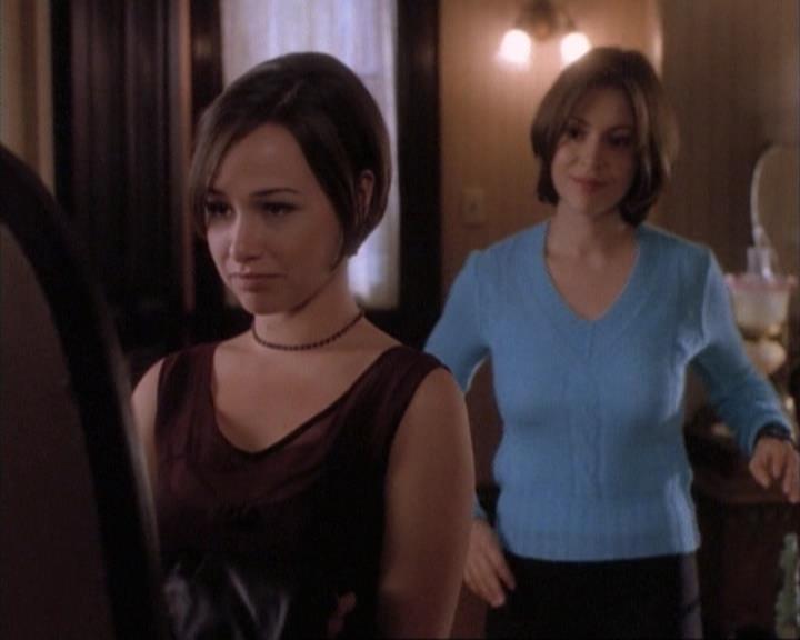 Charmed-Online-dot-net_107TheFourthSister2214.jpg