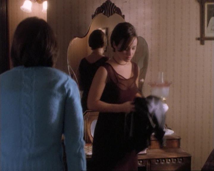 Charmed-Online-dot-net_107TheFourthSister2244.jpg