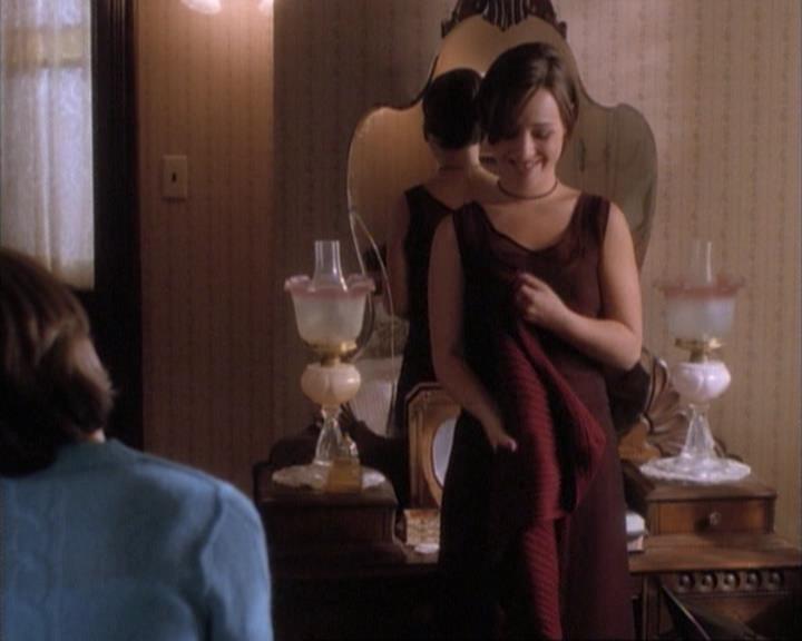 Charmed-Online-dot-net_107TheFourthSister2248.jpg