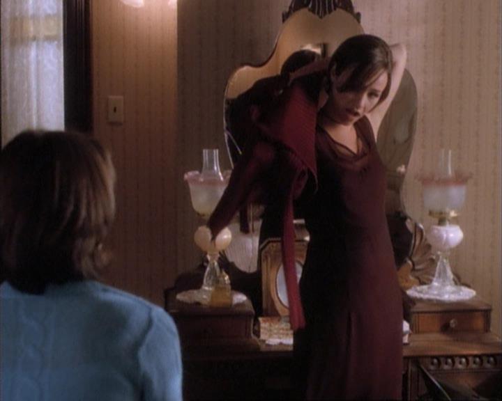 Charmed-Online-dot-net_107TheFourthSister2251.jpg