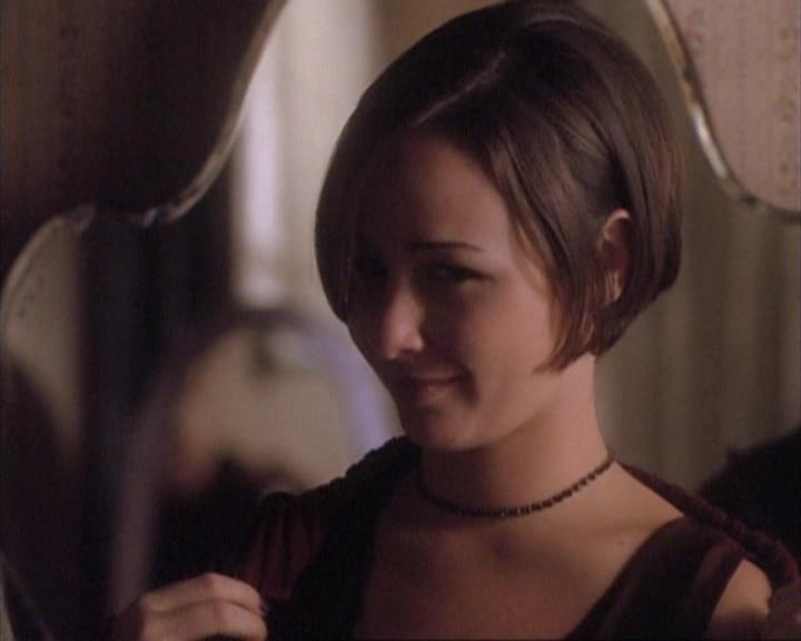 Charmed-Online-dot-net_107TheFourthSister2255.jpg
