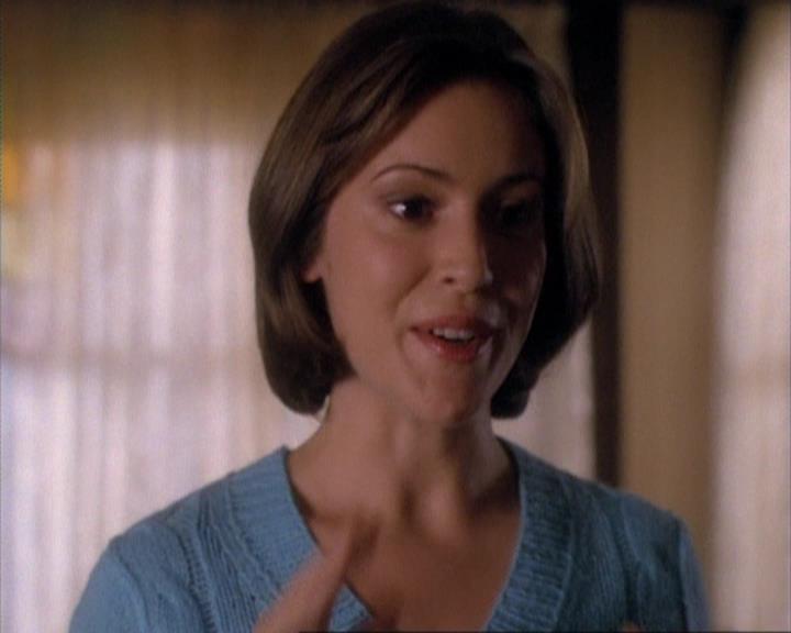 Charmed-Online-dot-net_107TheFourthSister2276.jpg