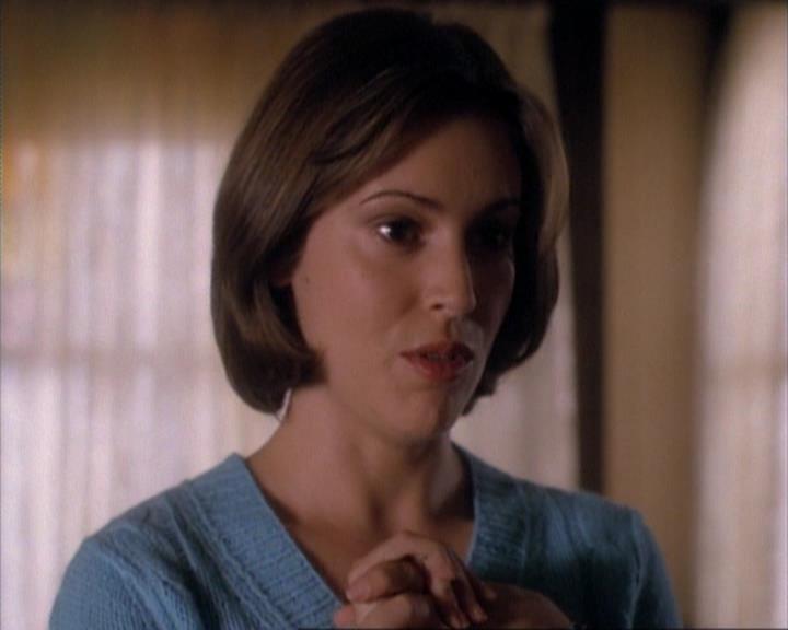 Charmed-Online-dot-net_107TheFourthSister2277.jpg