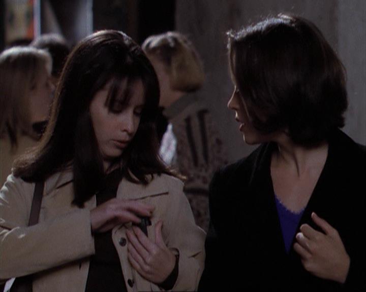 Charmed-Online-dot-net_108TheTruthIsOutThereAndItHurts0101.jpg