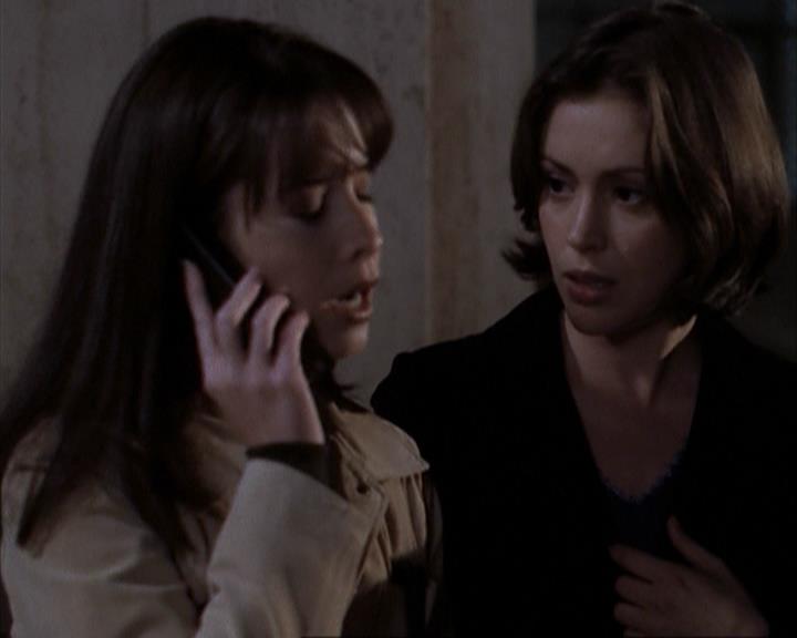 Charmed-Online-dot-net_108TheTruthIsOutThereAndItHurts0118.jpg