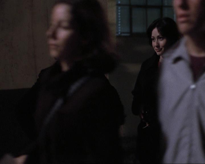 Charmed-Online-dot-net_108TheTruthIsOutThereAndItHurts0135.jpg