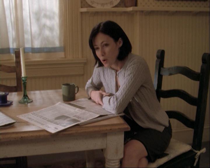 Charmed-Online-dot-net_108TheTruthIsOutThereAndItHurts0319.jpg