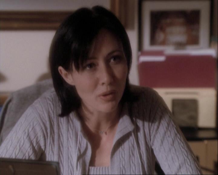 Charmed-Online-dot-net_108TheTruthIsOutThereAndItHurts0564.jpg