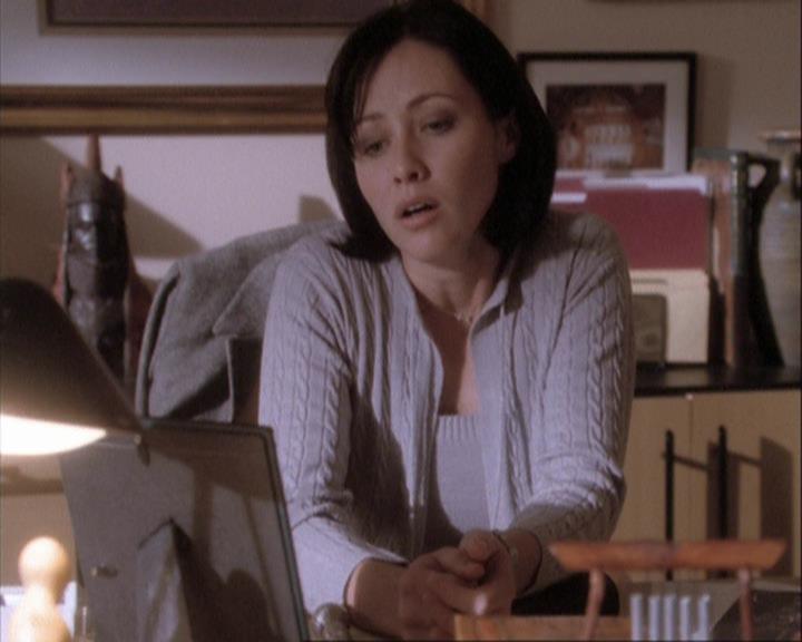 Charmed-Online-dot-net_108TheTruthIsOutThereAndItHurts0615.jpg