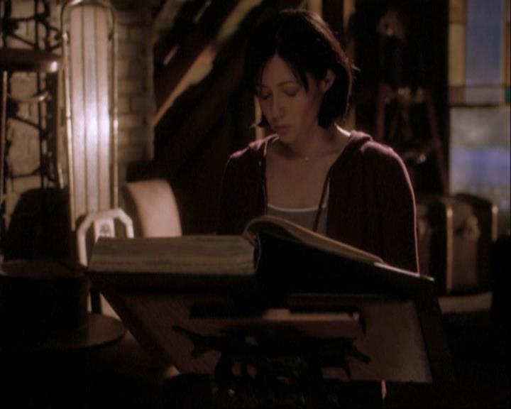 Charmed-Online-dot-net_108TheTruthIsOutThereAndItHurts0661.jpg